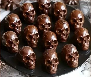 Halloween Mini Chocolate Skulls (100g)